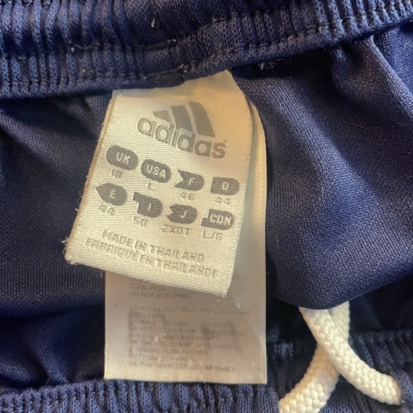 Navy Blue Adidas Shorts L/G - Picture 4 of 4